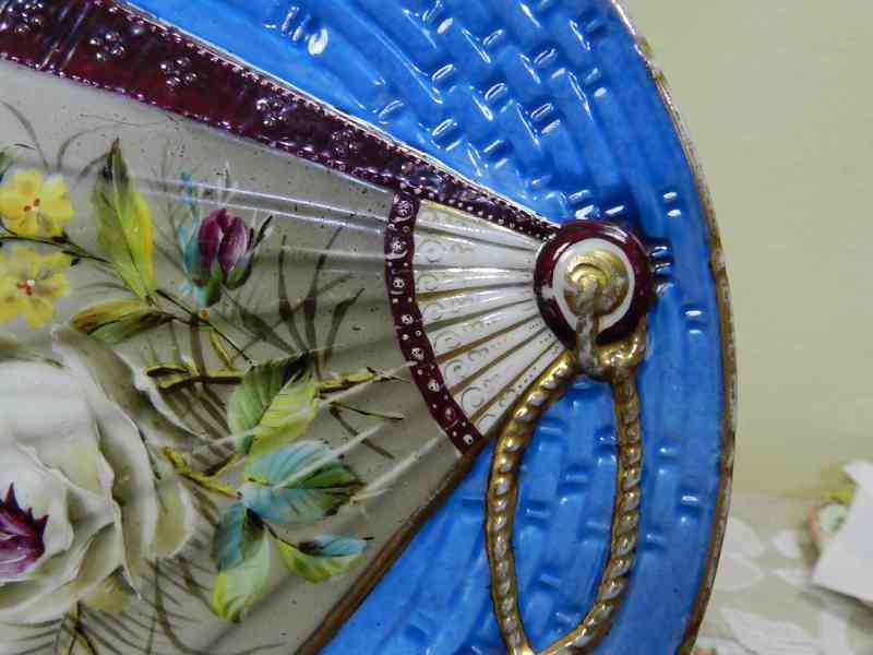 Modrý malovaný dekorační Talíř Vějíř reliéf Značeno 19st - foto 4