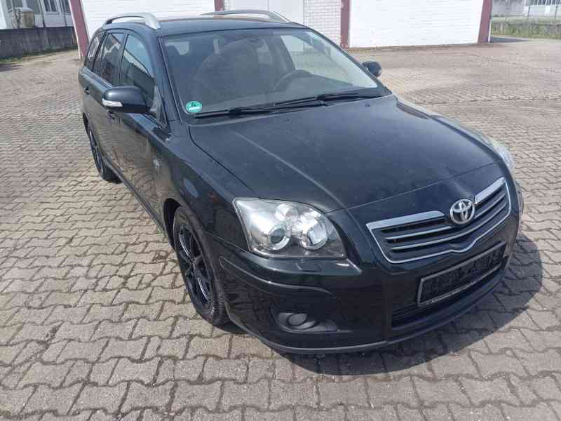 Toyota Avensis T25 2.2 D-4D 130Kw RV.2007 - NOVÁ STK - foto 8