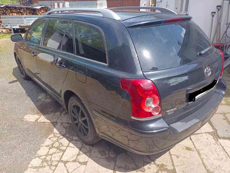 Toyota Avensis T25 2.2 D-4D 130Kw RV.2007 - NOVÁ STK - foto 13