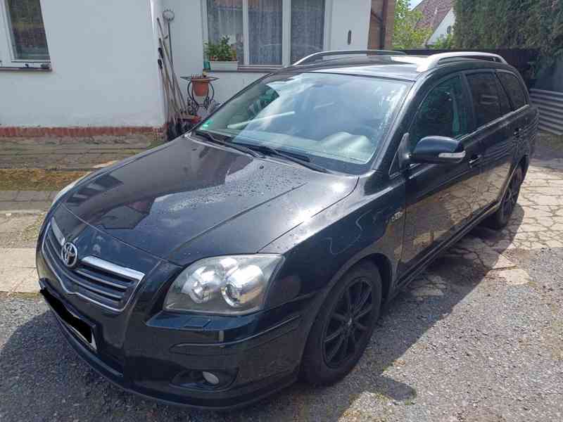 Toyota Avensis T25 2.2 D-4D 130Kw RV.2007 - NOVÁ STK - foto 11