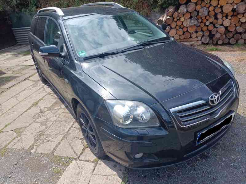 Toyota Avensis T25 2.2 D-4D 130Kw RV.2007 - NOVÁ STK - foto 12