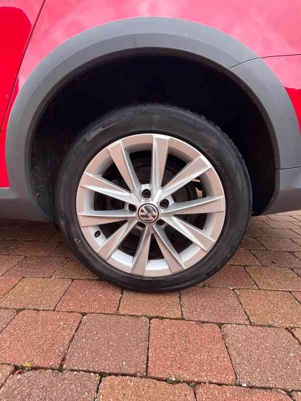 Volkswagen Passat 2,0 - foto 9