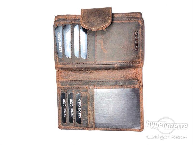 Dámská kožená peněženka s knoflíkem - tmavě hnědá - foto 2