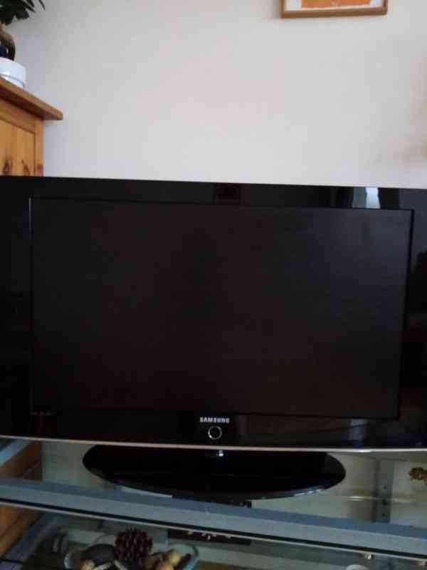 TV 96 cm, set-top box, anténa - foto 1