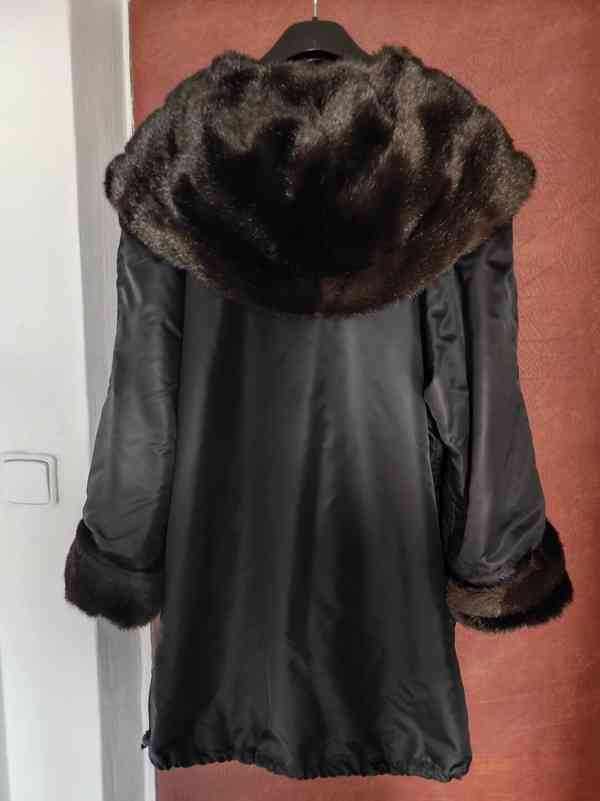 Luxusní dámský plášť - foto 3