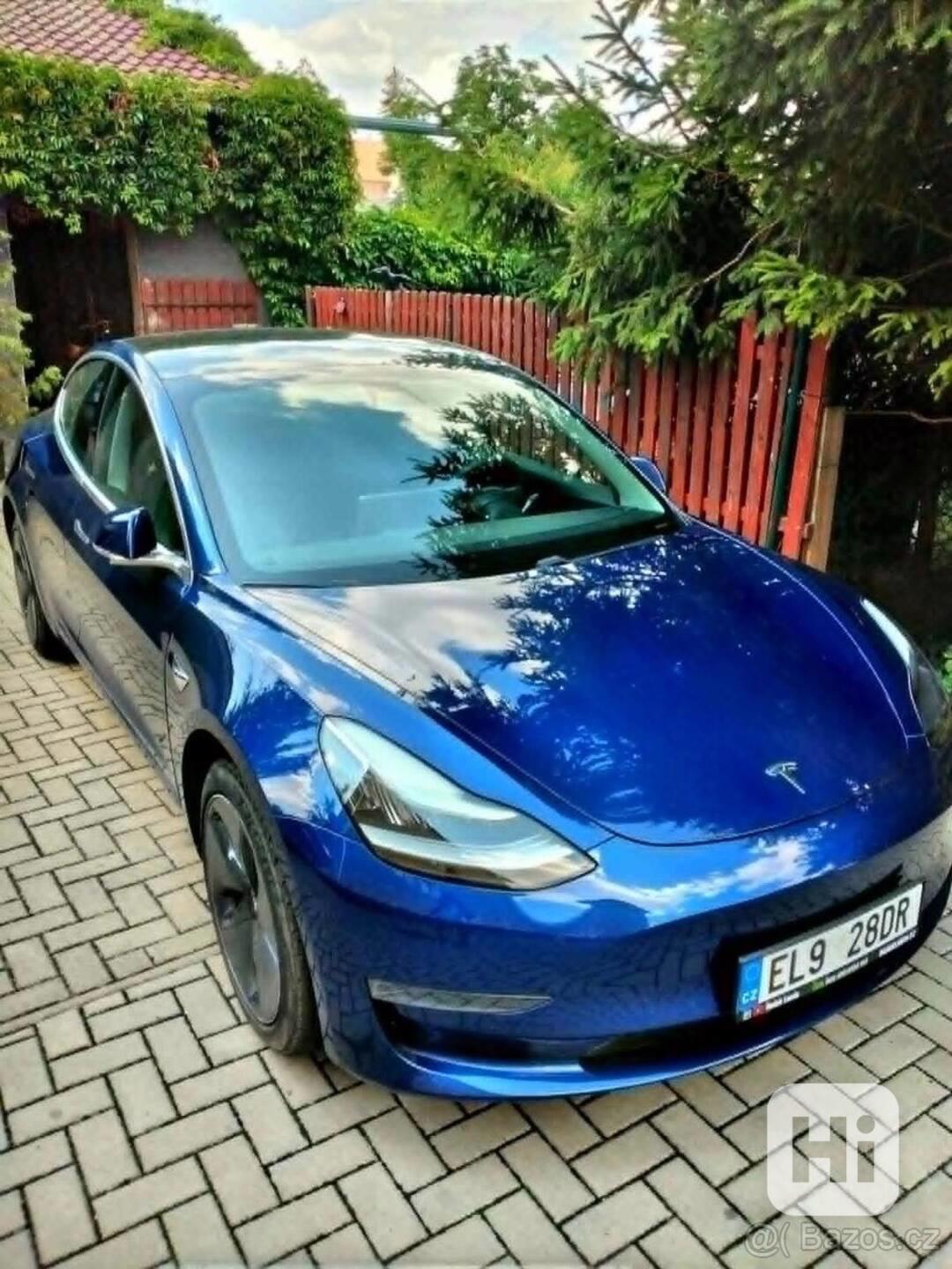 Tesla Model 3 - foto 1