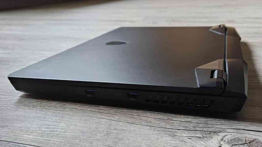 Takřka nový herní notebook MSI GP76 Leopard s RTX 3070 - foto 8