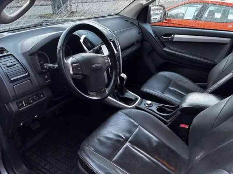 Isuzu D-Max 2,0d 4x4 Premium 120kw - foto 15
