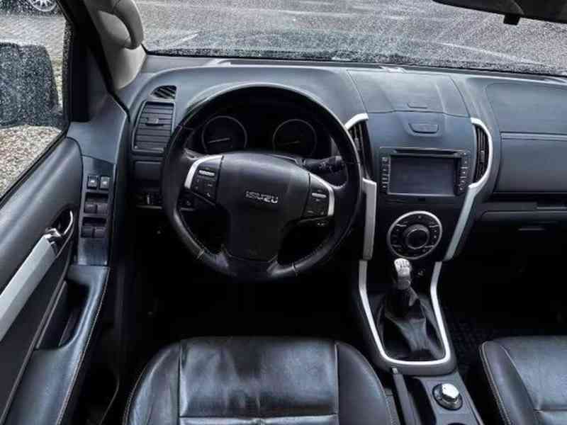 Isuzu D-Max 2,0d 4x4 Premium 120kw - foto 19