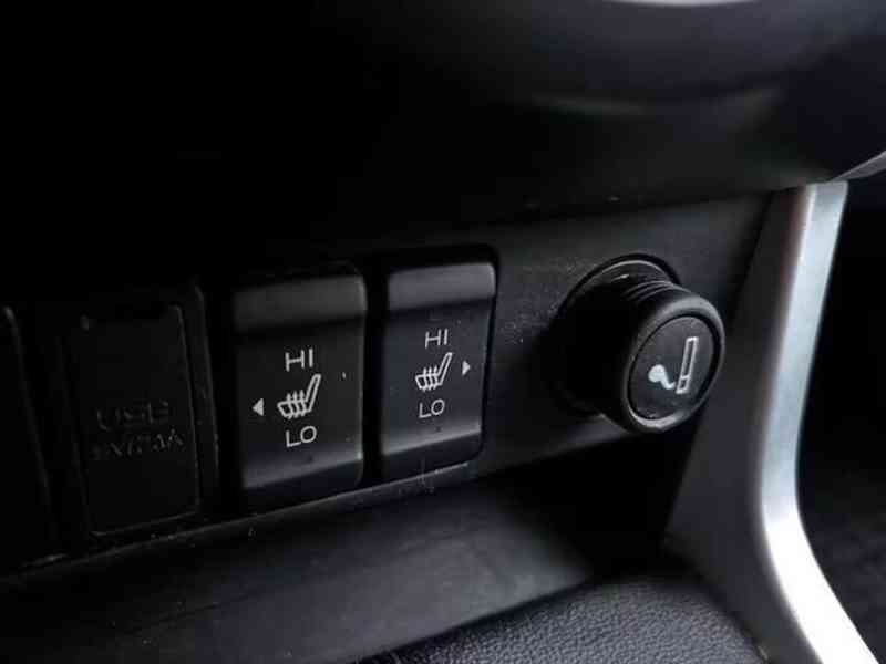 Isuzu D-Max 2,0d 4x4 Premium 120kw - foto 13