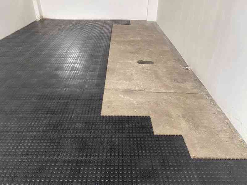 Zátěžová podlaha do garáže nebo dílny - foto 2