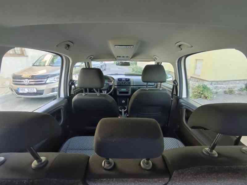 ŠKODA Roomster 1,4i 16V Ambition ČR - foto 20