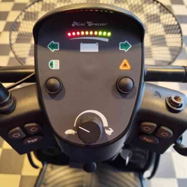 Elektrický invalidní čtyřkolový skútr - foto 4
