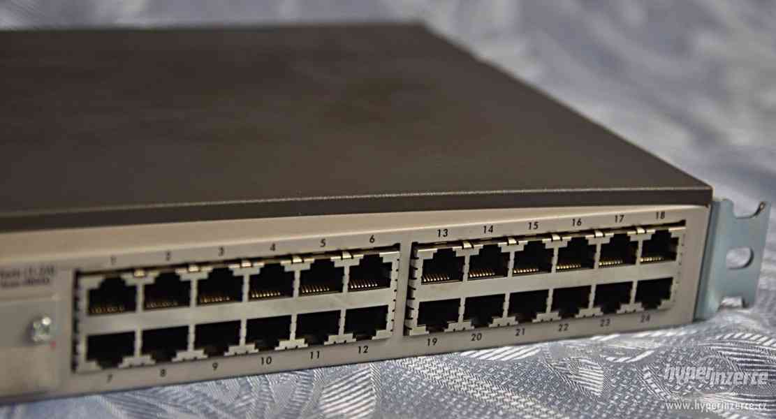 HP ProCurve Switch 2324 J4818A - foto 2