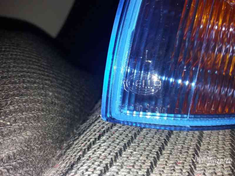 Nové přední modré blinkry Hella VW Polo 6N - foto 8