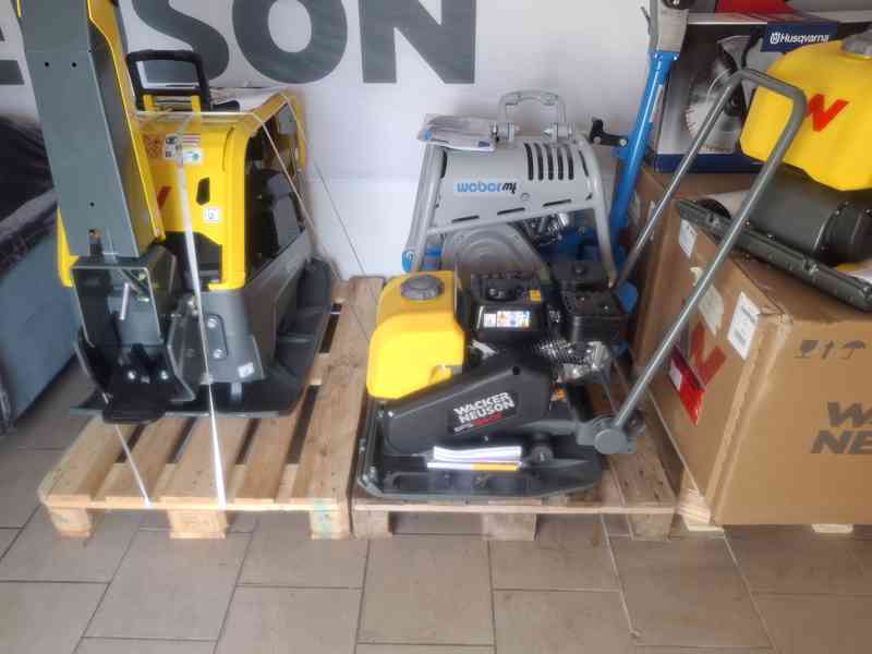 Vibrační deska Wacker Neuson BPS1550Gw 15 kN - foto 3