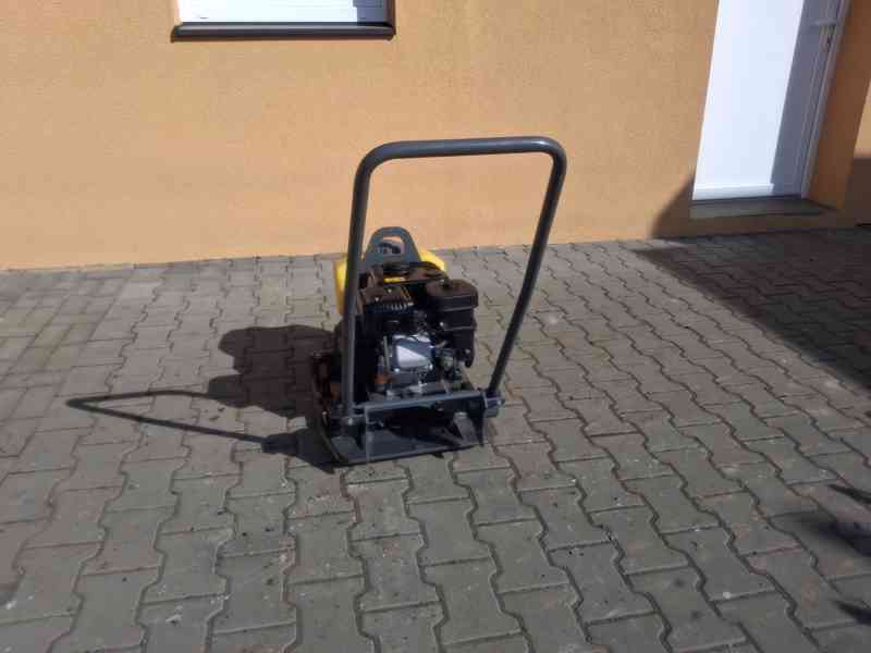 Vibrační deska Wacker Neuson BPS1550Gw 15 kN - foto 2