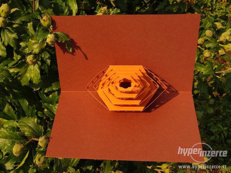 Dekorační 3D papírové rozkládací přání, stavba (S05) - foto 6