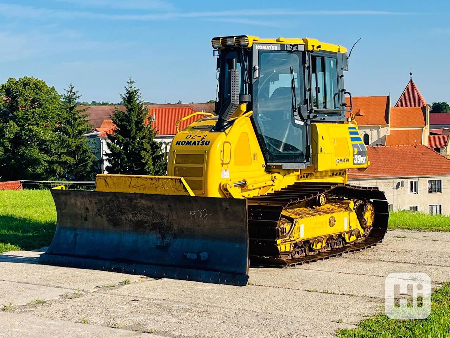 Buldozer Komatsu D39PX-24 (Možnost leasingu) - foto 1