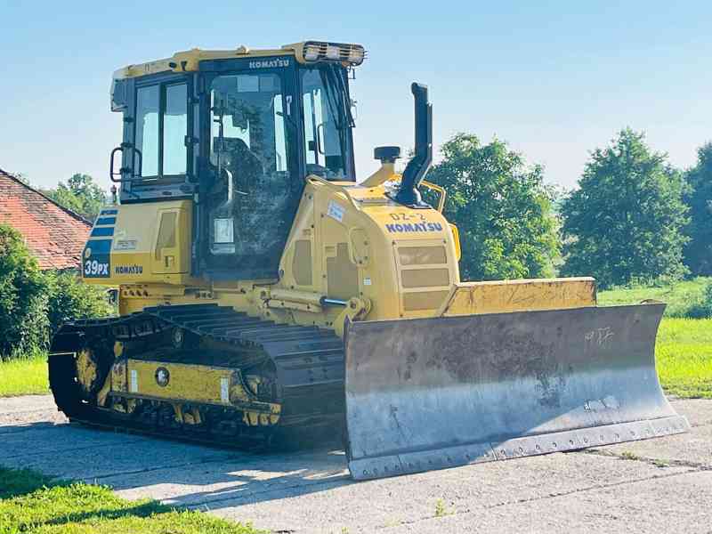 Buldozer Komatsu D39PX-24 (Možnost leasingu) - foto 6