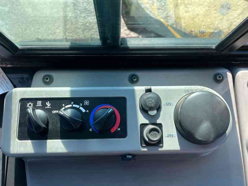 Buldozer Komatsu D39PX-24 (Možnost leasingu) - foto 10