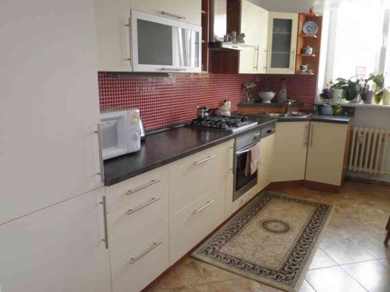 1 místo pro studentku v 2.lůž. pokoji v 3+1, centrum, balkon - foto 7