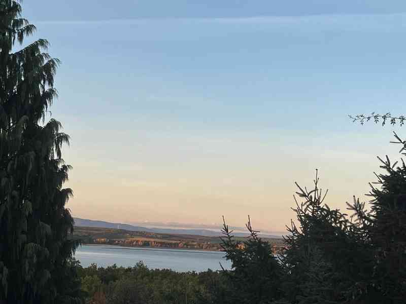 Chata se zahradou v Polákách - foto 12