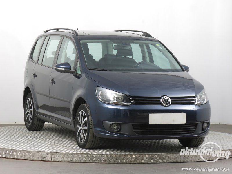 Volkswagen Touran 1.6, nafta, RV 2013 - foto 1