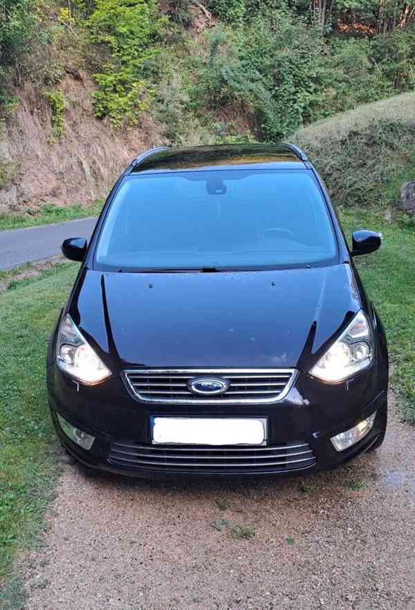Ford Galaxy 2,0   103 kw DPF Power Shift Titaniu - foto 18