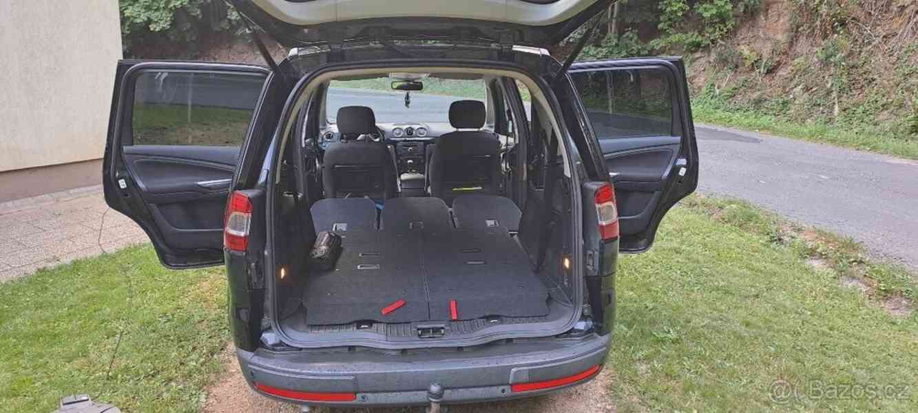 Ford Galaxy 2,0   103 kw DPF Power Shift Titaniu - foto 10