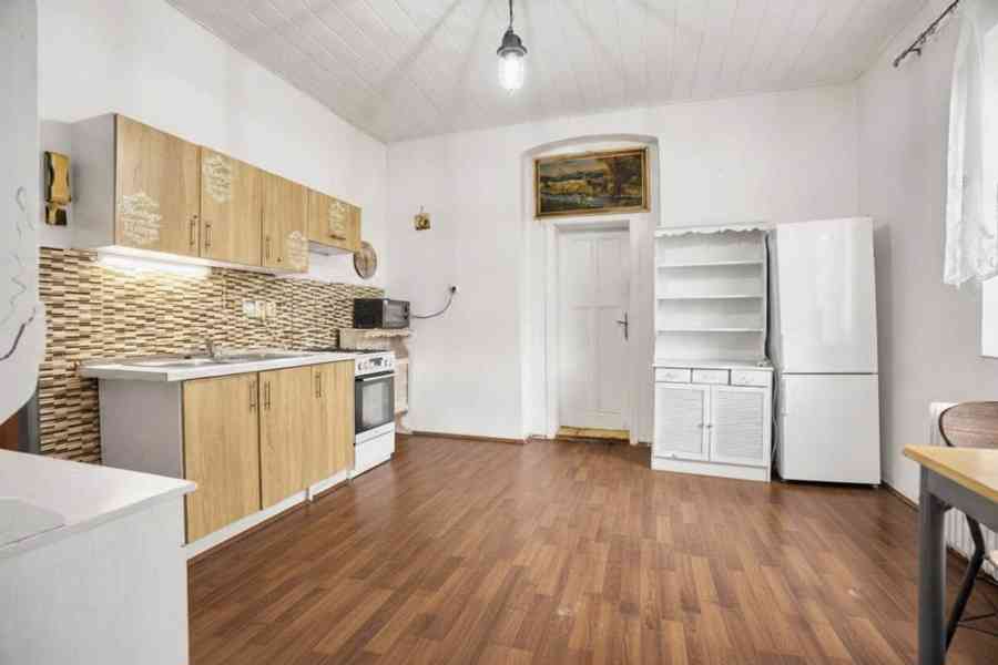 Dům se 3 byty po rekonstrukci ve městě Nejdek - foto 16