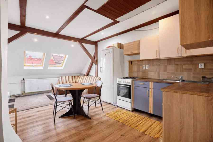 Dům se 3 byty po rekonstrukci ve městě Nejdek - foto 7