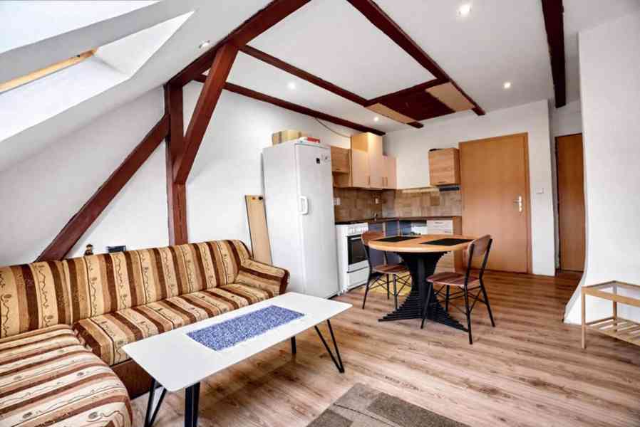 Dům se 3 byty po rekonstrukci ve městě Nejdek - foto 8