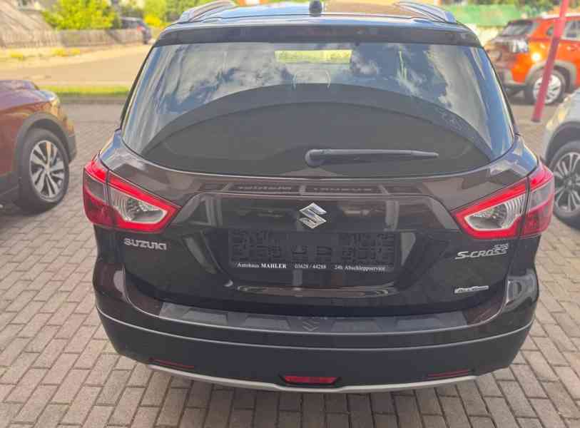 Suzuki (SX4) S-Cross 1.6i Limited 4x4 benzín 88kw - foto 10