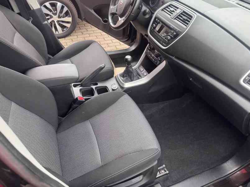 Suzuki (SX4) S-Cross 1.6i Limited 4x4 benzín 88kw - foto 11