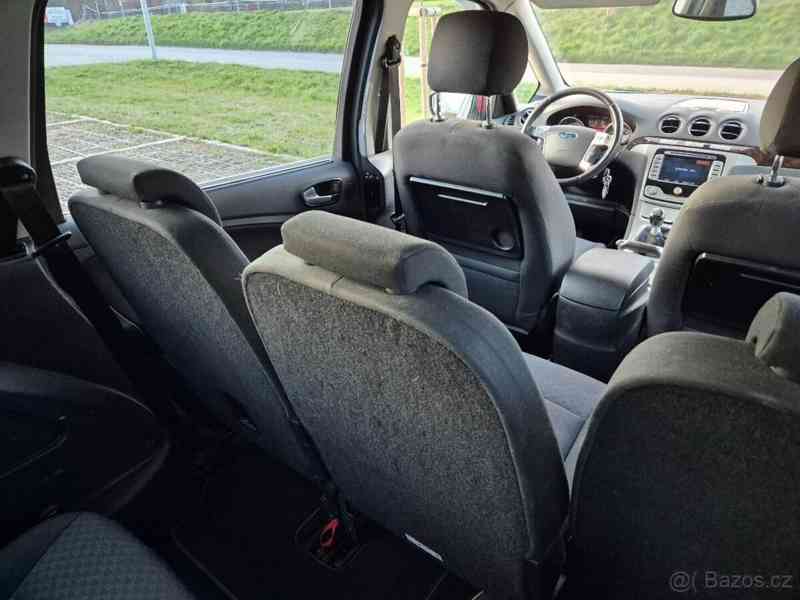 Ford Galaxy 2,2   TDCi Ghia (129 kW) - foto 13