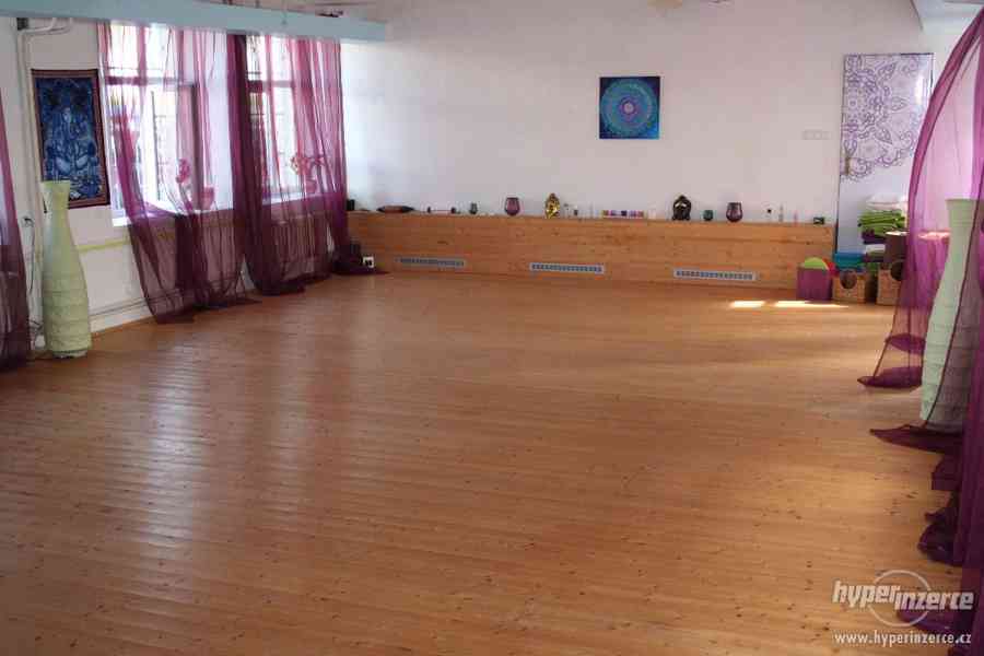 PRONÁJEM SÁLU - workshopy, joga, cvičení, tanec - foto 1