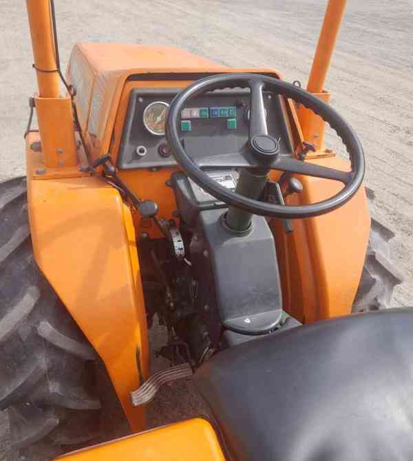 Traktor Goldoni 245 - foto 2