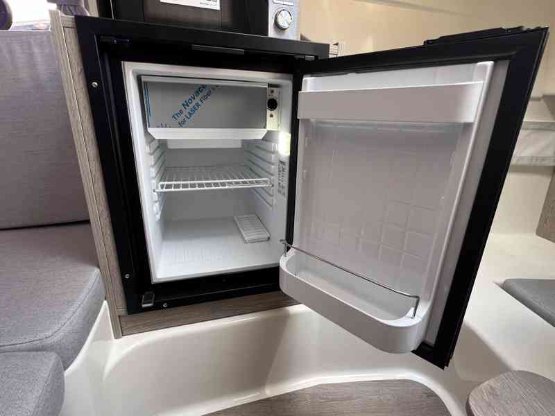 QUICKSILVER Activ 875 SUNDECK + MERCURY F 400 V10 EFI EXXLPT - foto 11