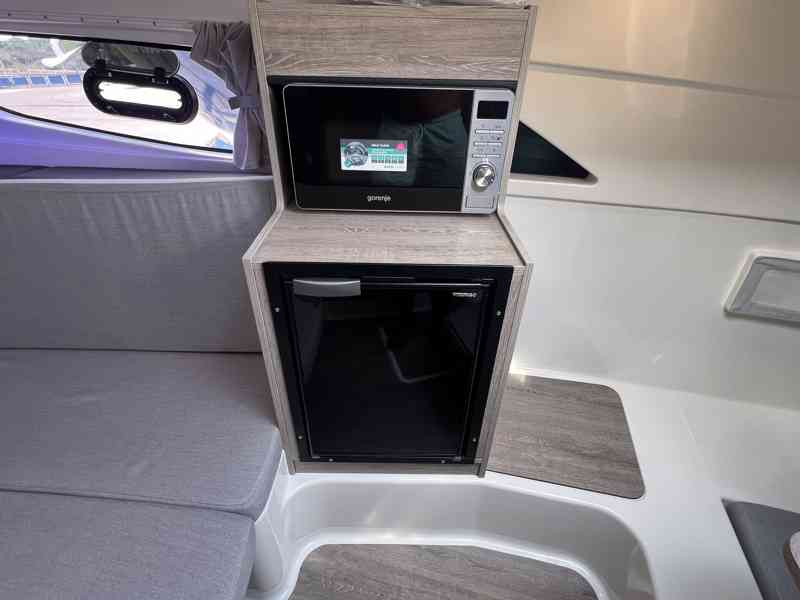 QUICKSILVER Activ 875 SUNDECK + MERCURY F 400 V10 EFI EXXLPT - foto 10