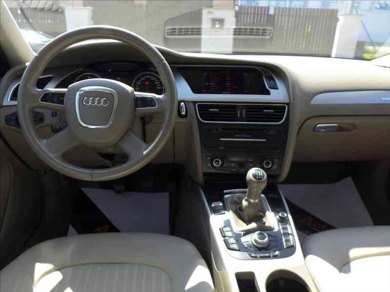 Audi A4 2,0 TDI 4x4, NAVI, 1.MAJITEL - foto 7