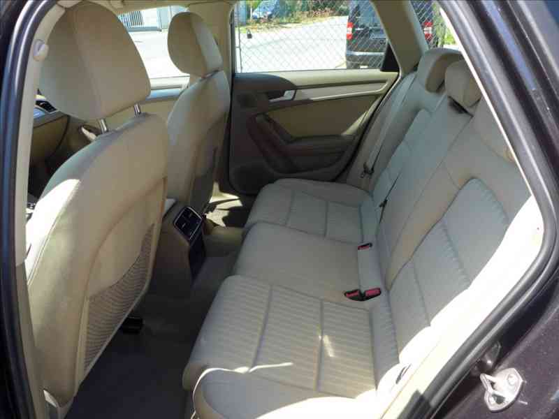 Audi A4 2,0 TDI 4x4, NAVI, 1.MAJITEL - foto 6