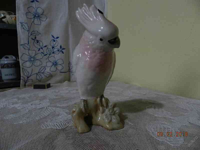 Hezká stará porcelánová soška Papoušek Dux - foto 5