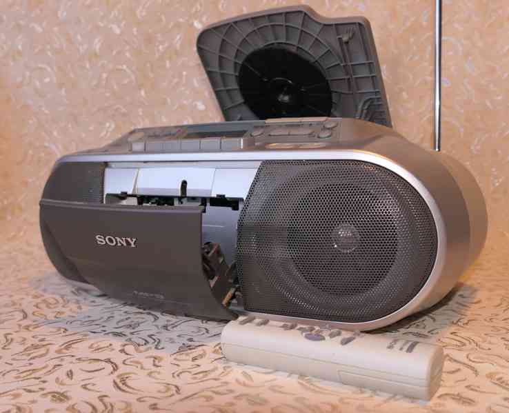 SONY CD Radio cassete-corder CFD - S03CP - foto 3