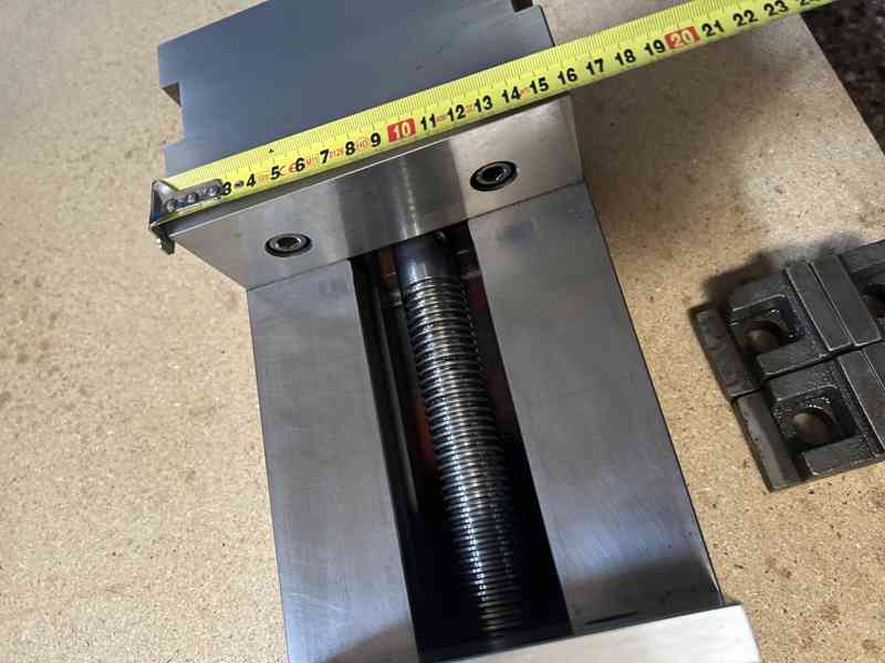 Pneumatický strojní svěrák JPV-6 (VMC-6P)  - foto 2