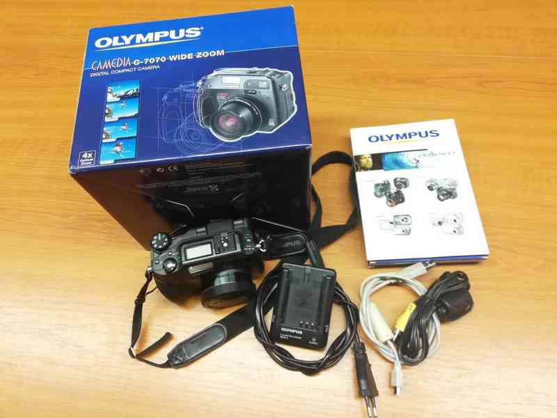 Digitální fotoaparát Olympus Camedia C-7070 Wide Zoom - foto 2
