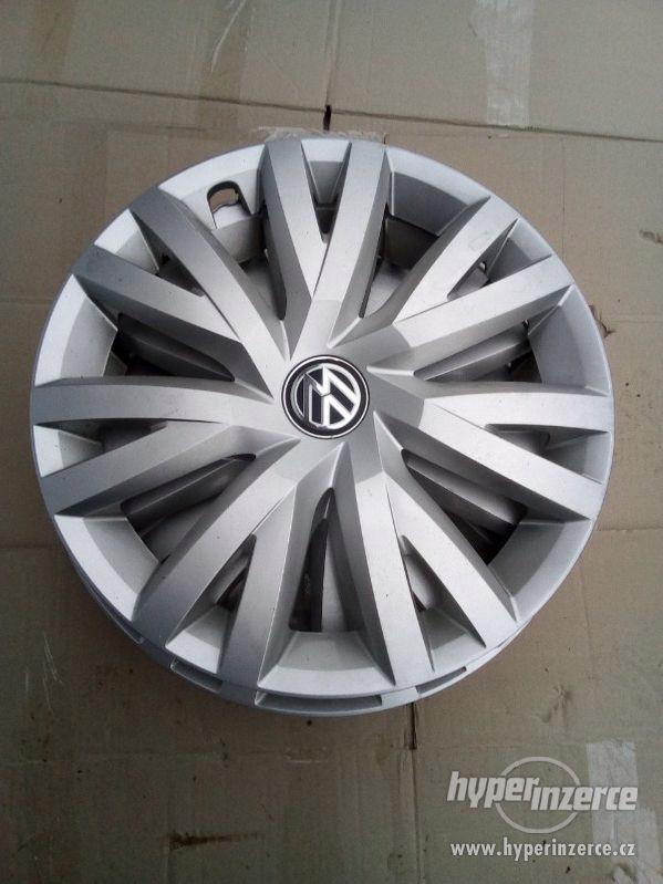 Poklice kryty kol VW 16 originály top stav - foto 5
