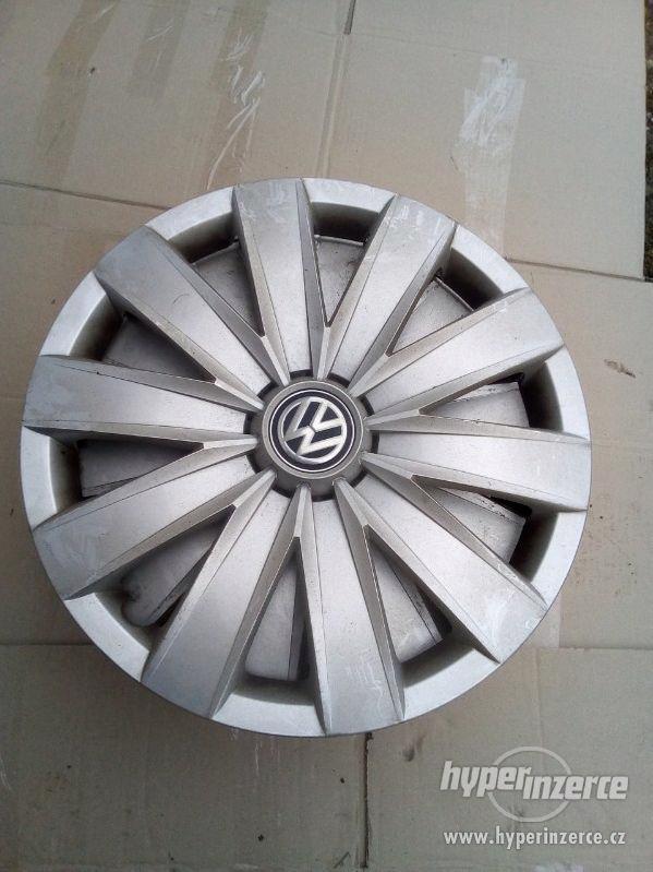 Poklice kryty kol VW 16 originály top stav - foto 7