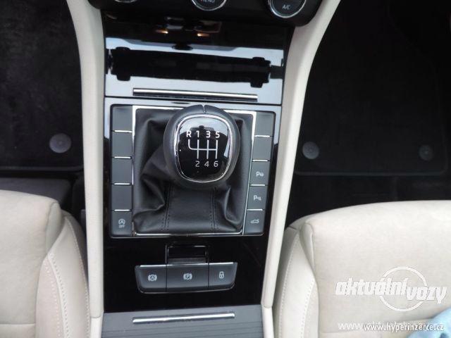 Škoda Superb 2.0, nafta, vyrobeno 2015, navigace, kůže - foto 7
