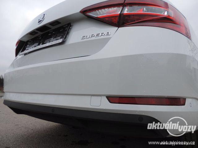 Škoda Superb 2.0, nafta, vyrobeno 2015, navigace, kůže - foto 8